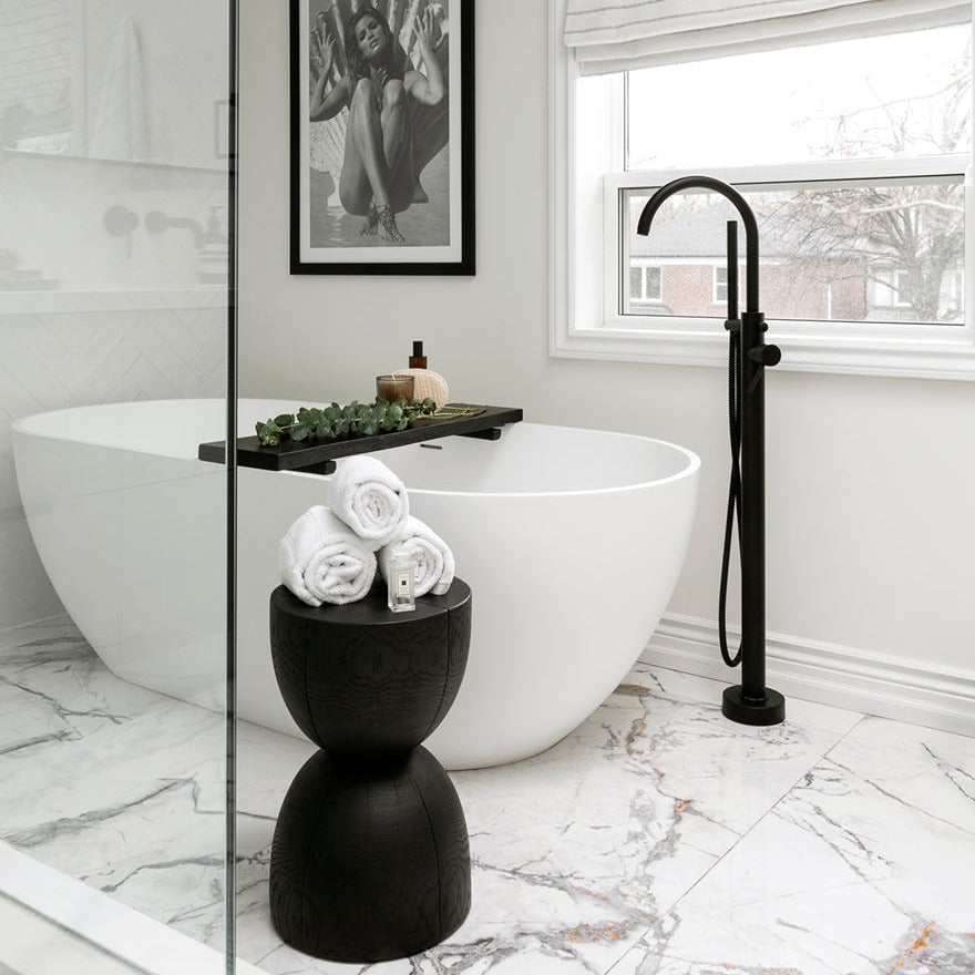 60" Rounded Solid Surface Freestanding Bathtub