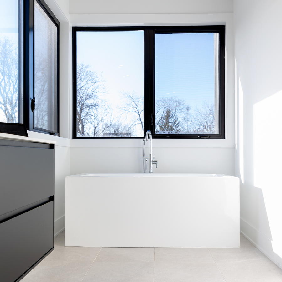 60" Square Acrylic Surface Freestanding Bathtub