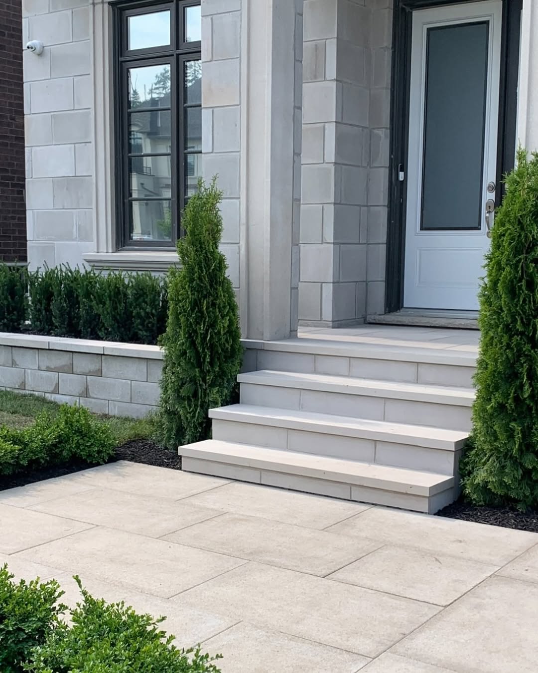 Interlock Driveways Installed with a Solid Base, Precise Placement, and Clean Joint Finishing