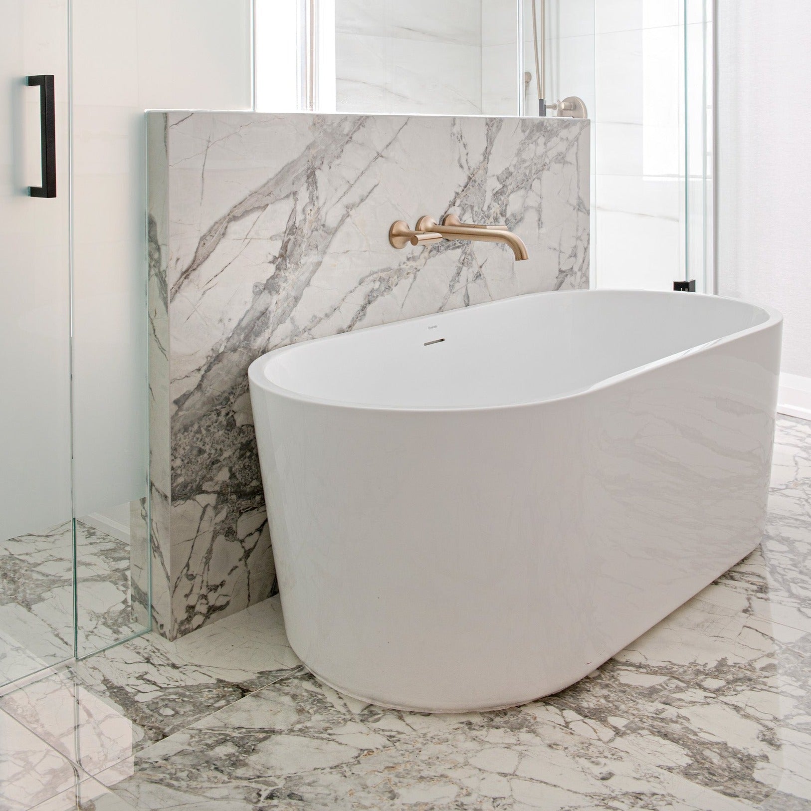 60" Rounded Acrylic Surface Freestanding Bathtub