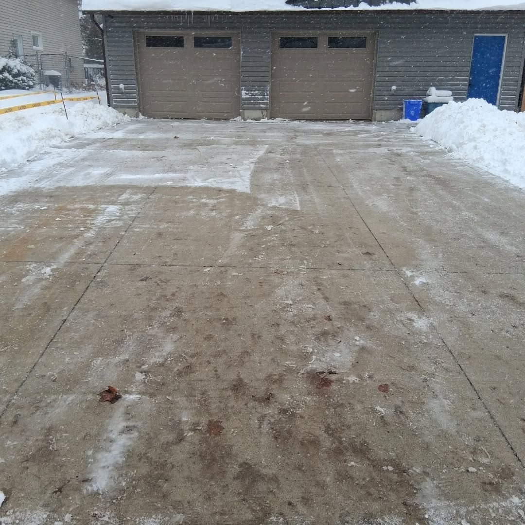 Snow Removed with Fast Response, Clean Edges, and Safe Walkway Clearing