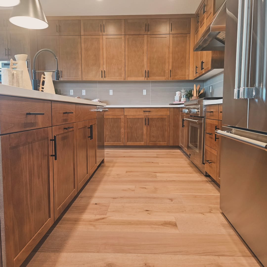 Expert Staining for Decks, Fences, Railings & Interior Woodwork