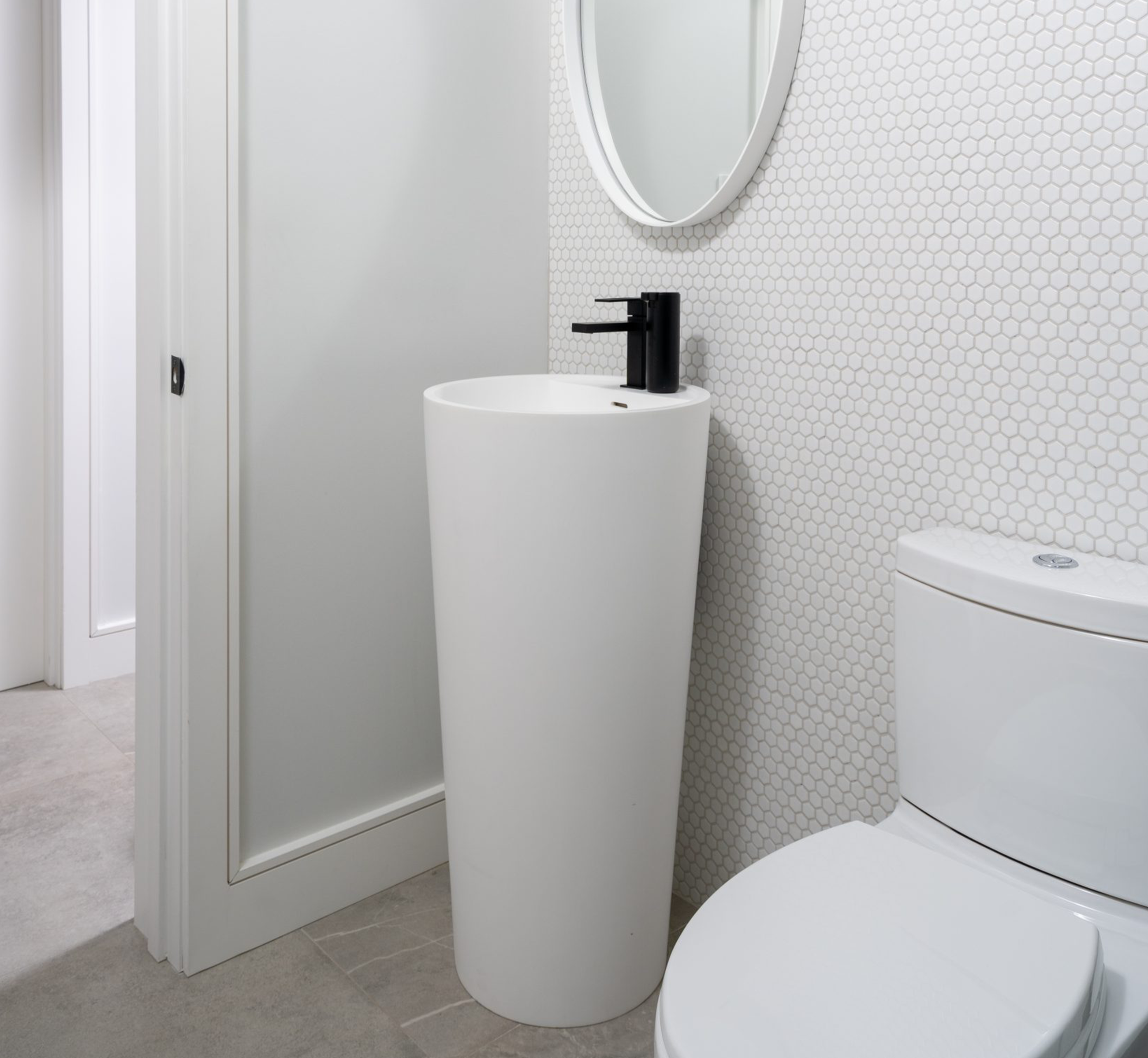 18" Freestanding Round Solid Surface I-Stone Basin