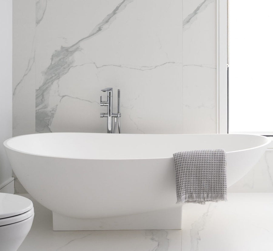 71" Rounded Solid Surface Freestanding Bathtub